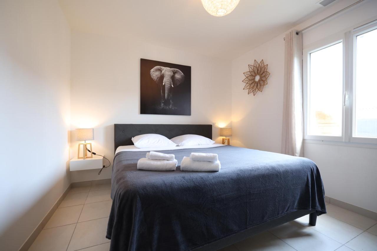 Superbe Villa Climatisee, Piscine, Jardin, Parking Le Plan-de-la-Tour Esterno foto